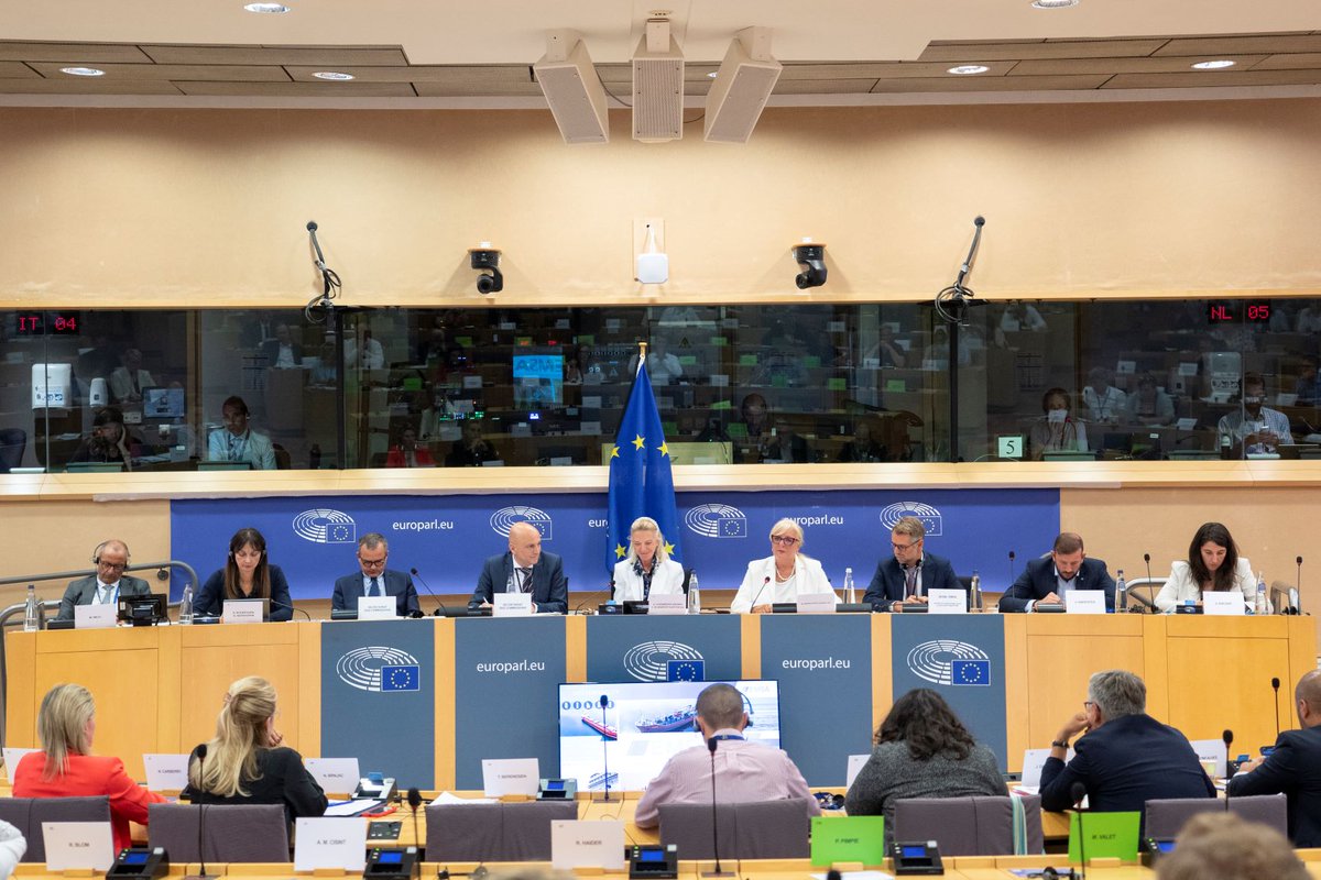 TRAN Committee Press (@ep_transport) on Twitter photo Next week in <a href="/EP_Transport/">TRAN Committee Press</a> (4 Dec).
🗳️Vote on talks w/ <a href="/EUCouncil/">EU Council</a> on CountEmissionsEU
🔊Debates on:
✔️ EU-Bangladesh air service agreement
✔️ EU road safety w/ <a href="/EUauditors/">European Court of Auditors</a>
✔️ Fit for 55 impact on mobility
📄Agenda europa.eu/!dqD9qG
🔆Highlights europa.eu/!bcvm7G Next week in <a href="/EP_Transport/">TRAN Committee Press</a> (4 Dec).
🗳️Vote on talks w/ <a href="/EUCouncil/">EU Council</a> on CountEmissionsEU
🔊Debates on:
✔️ EU-Bangladesh air service agreement
✔️ EU road safety w/ <a href="/EUauditors/">European Court of Auditors</a>
✔️ Fit for 55 impact on mobility
📄Agenda europa.eu/!dqD9qG
🔆Highlights europa.eu/!bcvm7G