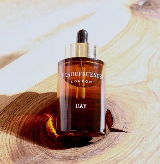 Beardfluence's tweet image. Start your day the @Beardfluence way. ✨

Day Beard Oil scented with Oud.

Beardfluence.com