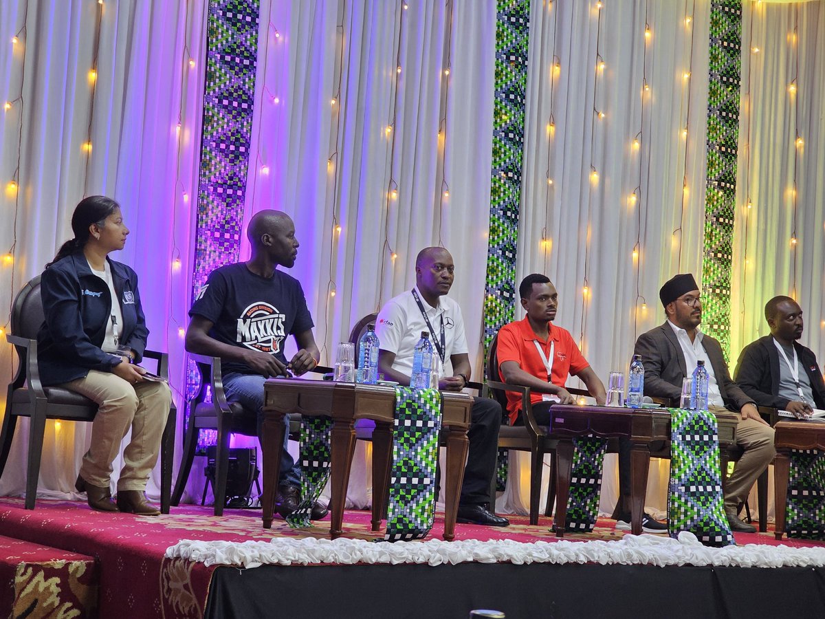 stellamarismega's tweet image. #TOSK8THAGM #TOSKSETTINGTHEPACE
#ToskPanari