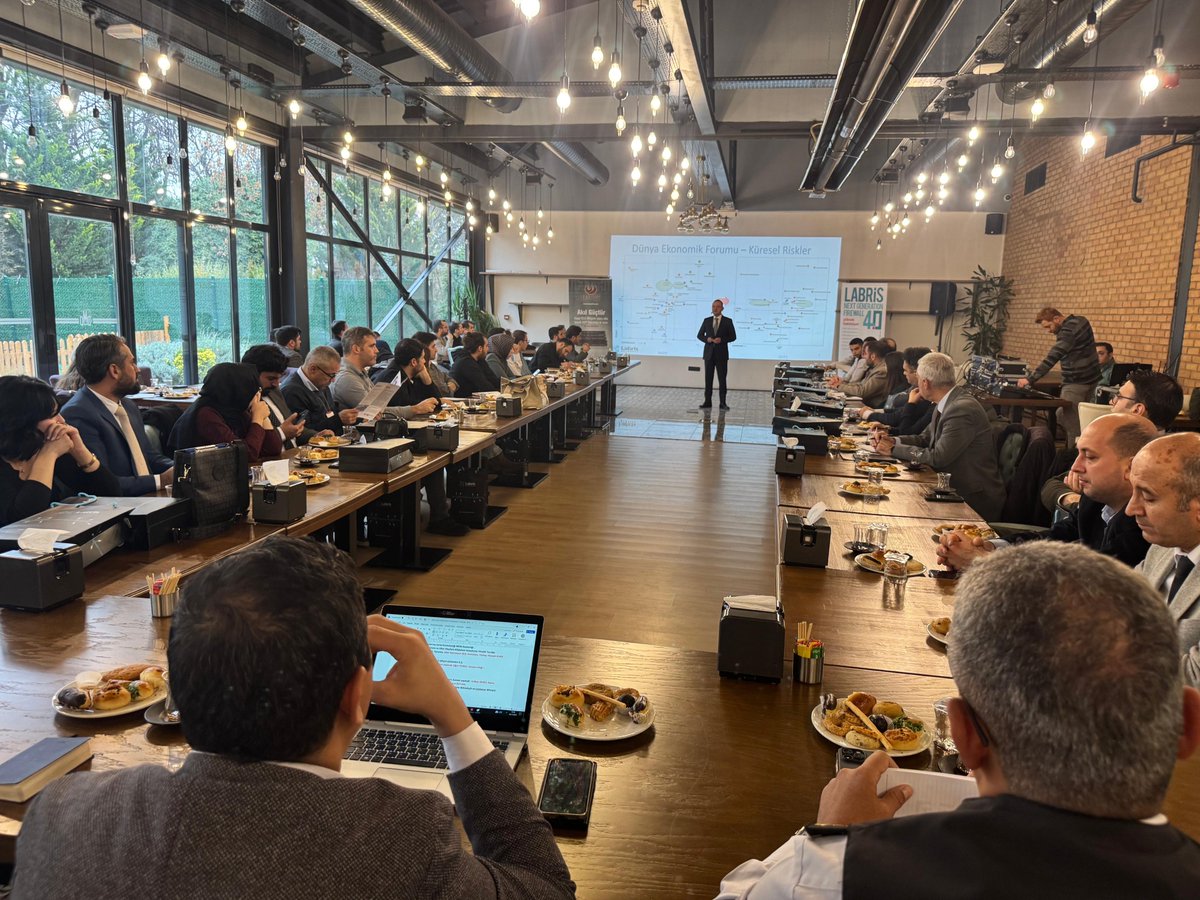 LabrisNetworks's tweet image. At the Public Cyber Security Event organized by the Turkish Cyber Security Cluster, attended by representatives of 57 different public institutions, our Founding Partner and Board Member Oğuz Yılmaz explained our solutions for the cyber security needs of public institutions.