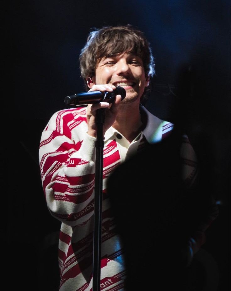 LOUISARCHlVE's tweet photo. https://t.co/on5wwaePVb