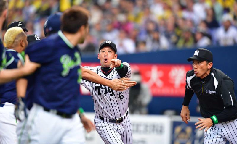 矢野先生、ともにフライデーへ行こう