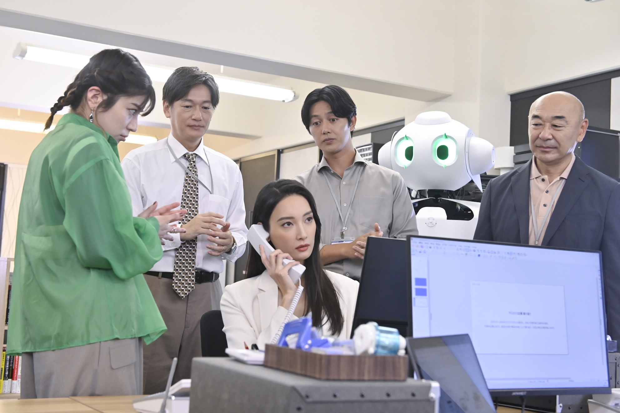 無能の鷹【公式】10月11日スタート🦅テレビ朝日金曜23時15分 無能の鷹【公式】10月11日スタート🦅テレビ朝日金曜23時15分