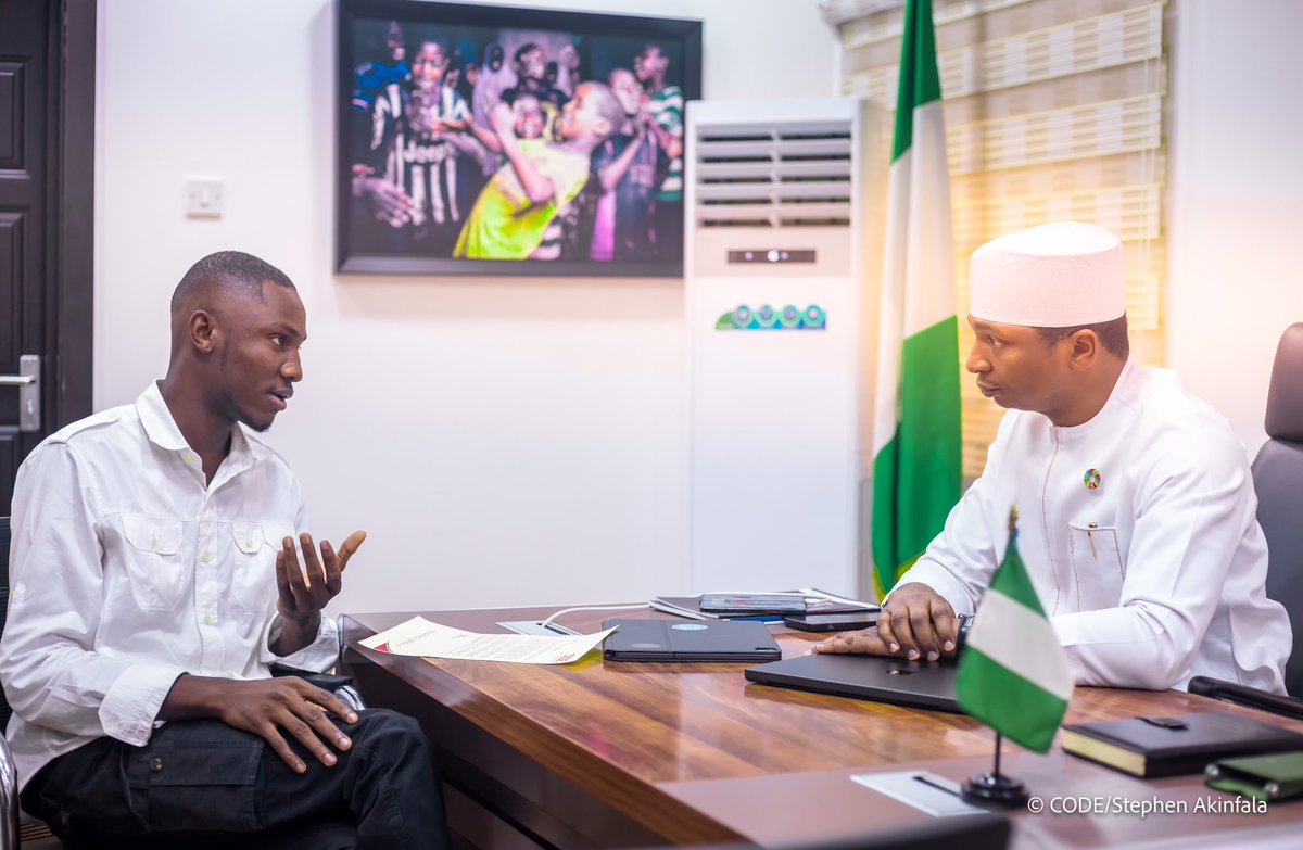 Elaska Mark tweet media