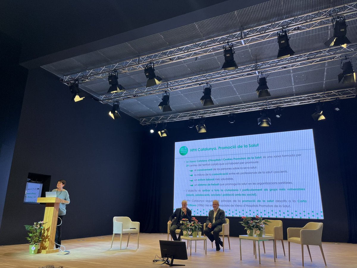 RocioRvilvin's tweet photo. El servicio de Prevención de @hospitalclinic en la VII Jornada de Promoció de la Salut #promociosalutHPH a @FundacioMollet aportando valor para impulsar la promoción de la salud de los profesionales https://t.co/SE4fR2pzCC