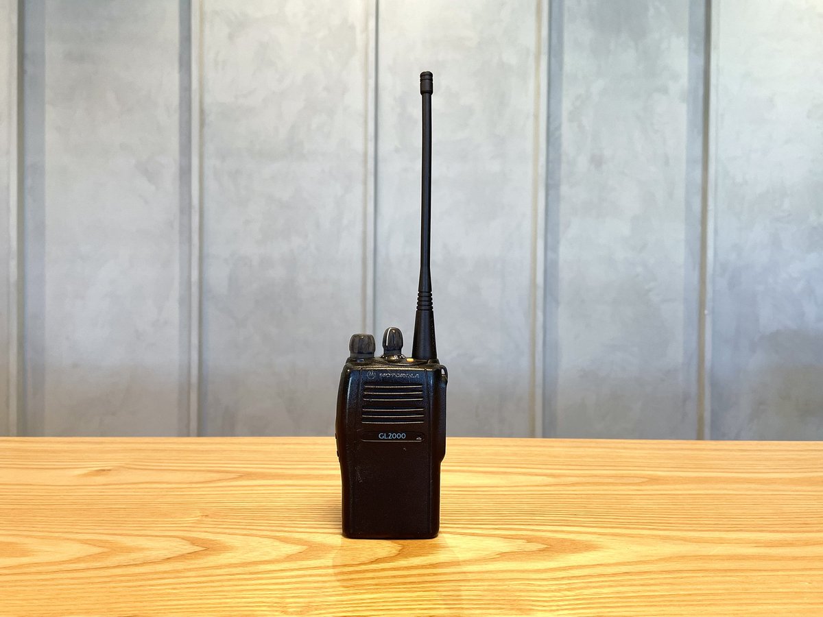 transceiver365's tweet photo. 2024年11月30日をもって、「アナ���グのトランシーバー」が使用できなくなります。
1999年登場の超人気機種、MOTOROLA GL2000もいよいよ引退です😭
大変長らくのご愛顧、誠にありがとうございました❗
詳しくは、下記のページをご覧ください👇🏻
https://t.co/XkWMlSh1YE https://t.co/VvhGZ6Q1Wi