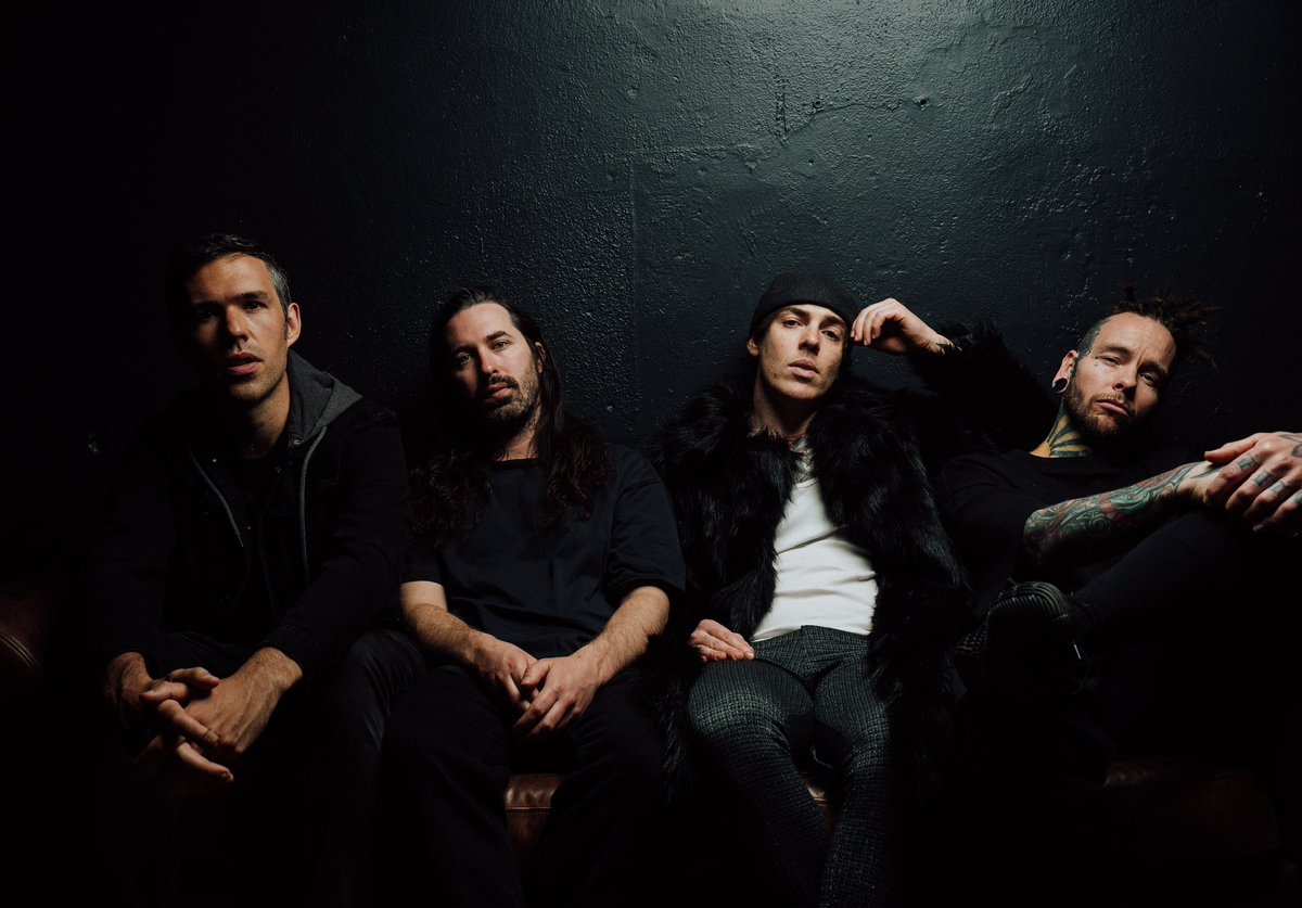 Mirrors AU tweet media