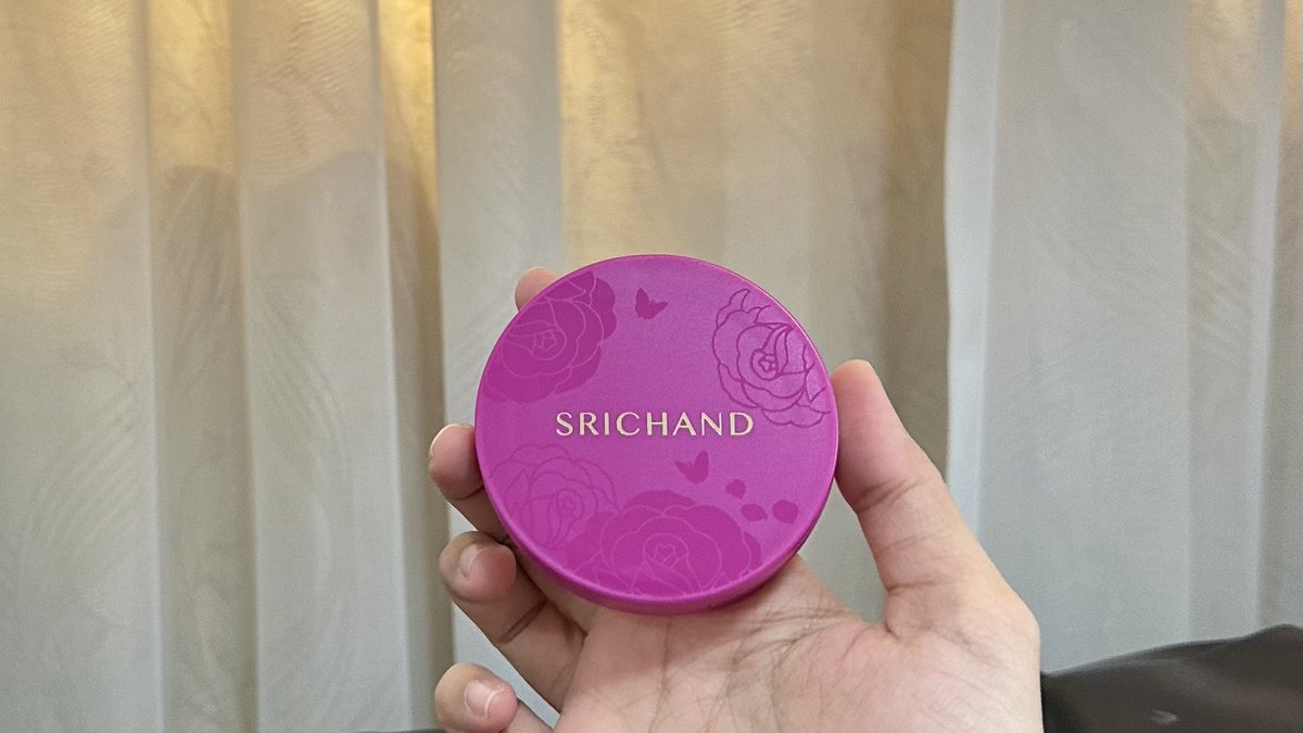 prangchaa's tweet photo. เว่อเกินๆๆๆๆ แป้งพัฟผสมรองพื้น Super Fix ของ  SRICHAND ไปเจอมาที่วัตสัน 98บาท ดีเกินคาด ปกปิดดีคุมมัน ลองใช้เองแล้วปลื้มมากๆหน้าดีติดทนทั้งวัน ยังสวยอยู่เลย แบรนด์นี้ไม่เคยทำให้ผิดหวังเลยจริงๆ💘✨ #SRICHAND #แป้งฟิกซ์ผิว #SUPERFIX https://t.co/SJ5YVfZpGG