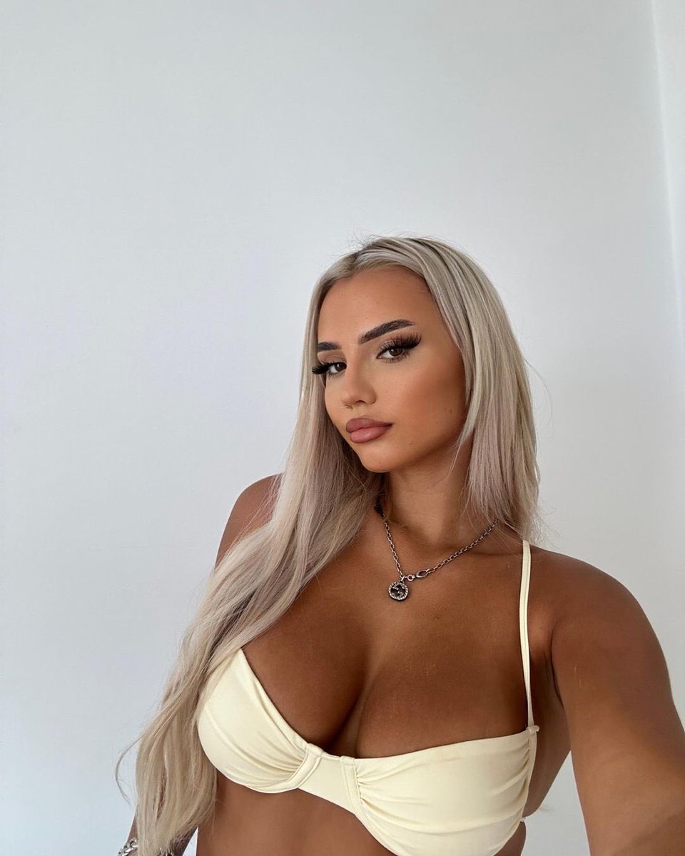 More4Abbie's tweet photo. Good morning wallets 🎀 https://t.co/TT34Yyraf0