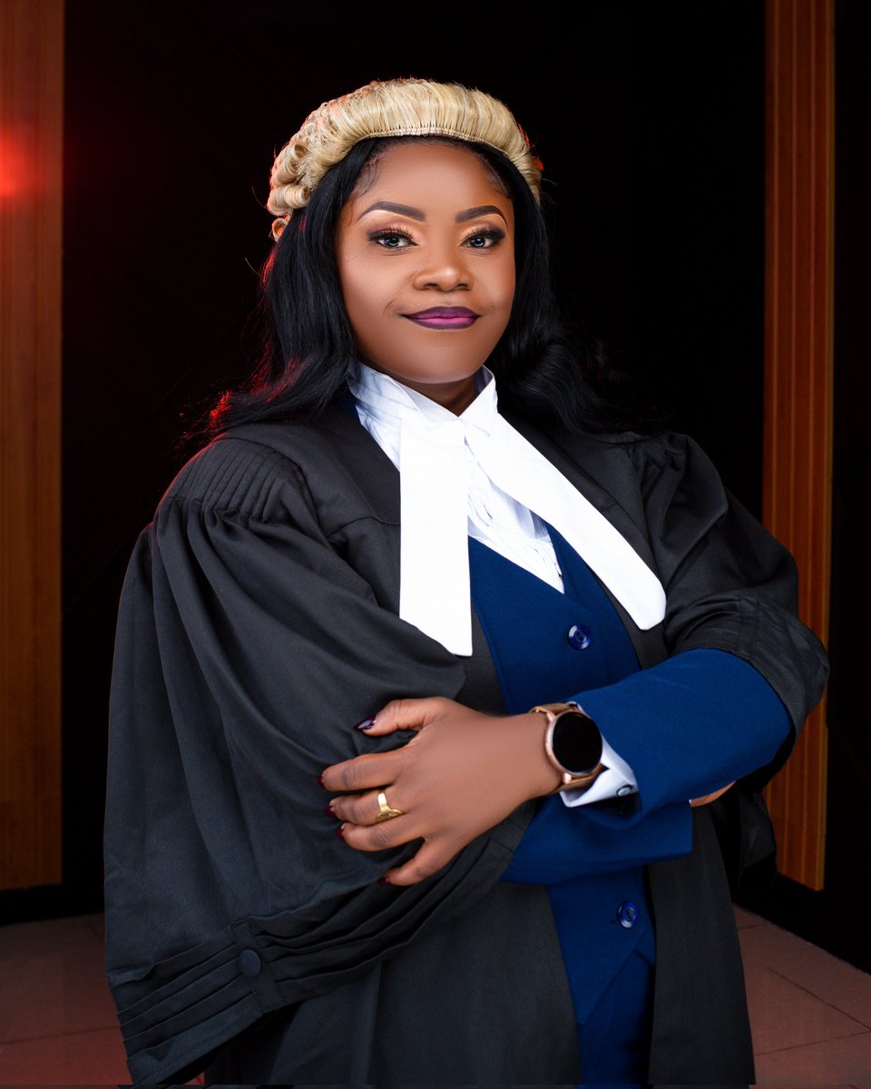 _iluvya_irl's tweet photo. Hella grateful 
#AdvocateoftheHighCourtofKenya 
#thebar #proudofme https://t.co/rjIeWsJjvg