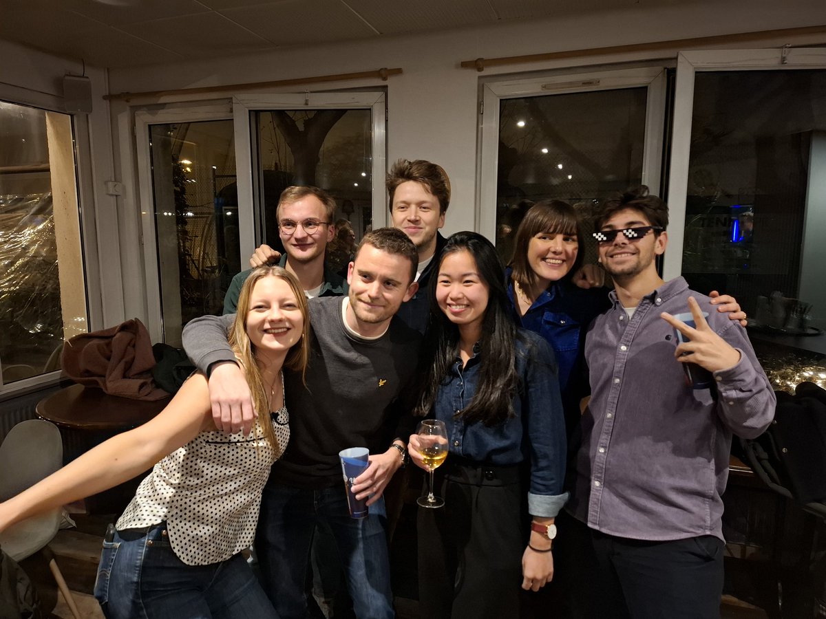 Félicitations <a href="/ClxLise/">Lise Cloix</a> <a href="/NoelleLy_/">Noëlle Ly</a> <a href="/matthberinger/">Matthias Beringer</a> <a href="/LaszloGelabert/">Laszlo Gelabert</a> <a href="/CaroPhili/">Caroline Philippe</a> <a href="/Quentin_TRI/">Quentin Trigodet</a> et Pierre Humez ! Bienvenue pour de bon dans la grande famille <a href="/TF1Info/">TF1Info</a> 
Un bonheur de travailler avec vous...