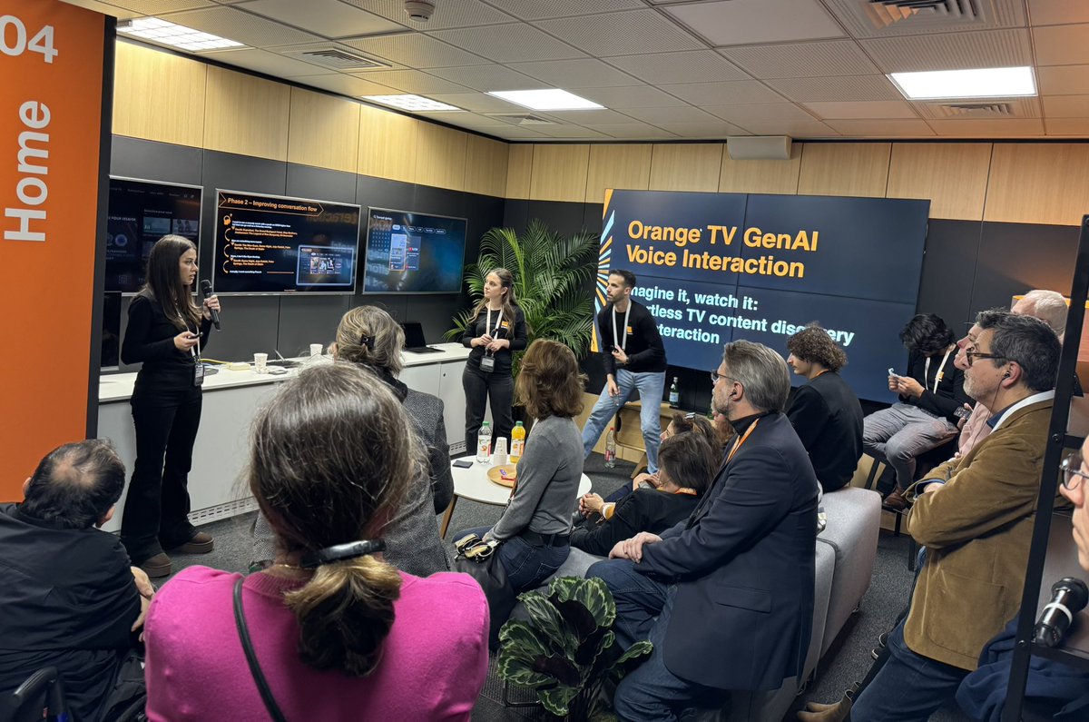 sylvie_moulie's tweet photo. Keynotes, tables rondes, talks, démos, APi Bar… c’était ça l’édition @Orange #OpenTech 2024, les services de demain #IA #Cybersecurite #Recherche  A revoir sur Hello Future👉🏻 https://t.co/bdLbapW823  #Innovation #Clientessatisfechos https://t.co/n2RXHrqsS3
