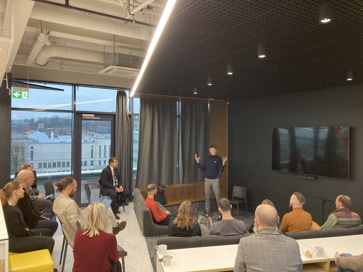 PracticaCapital's tweet image. Today, we’re in Kaunas! 🚀 Meeting founders, hearing their stories, sharing insights. @ArvydasBloze is on hand with fundraising advice.
Big thanks to Unicorns LT & Kaunas IN for bringing this community together! 💡🔥 #startup #vc #meetup