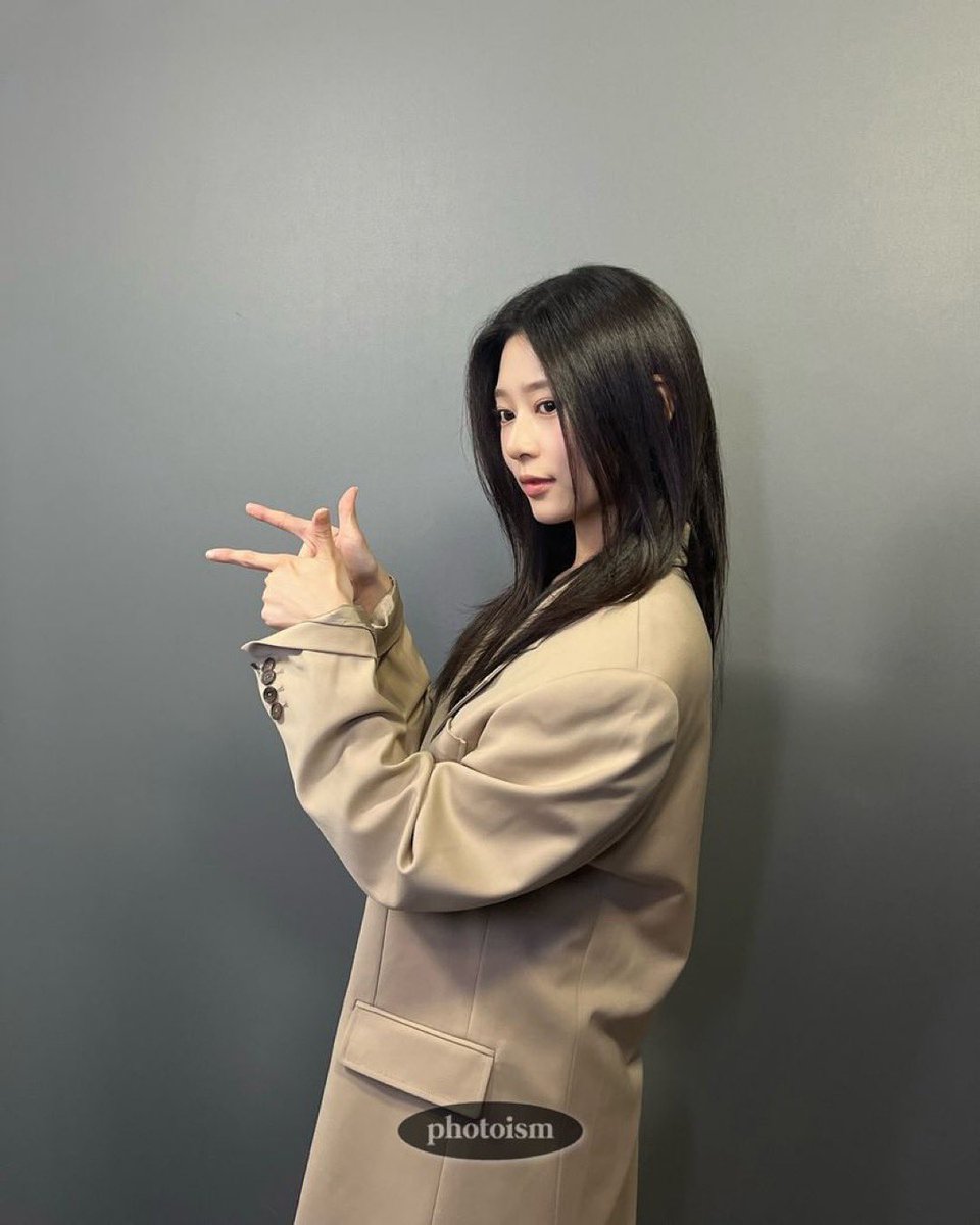 Kim Minju Updates tweet media