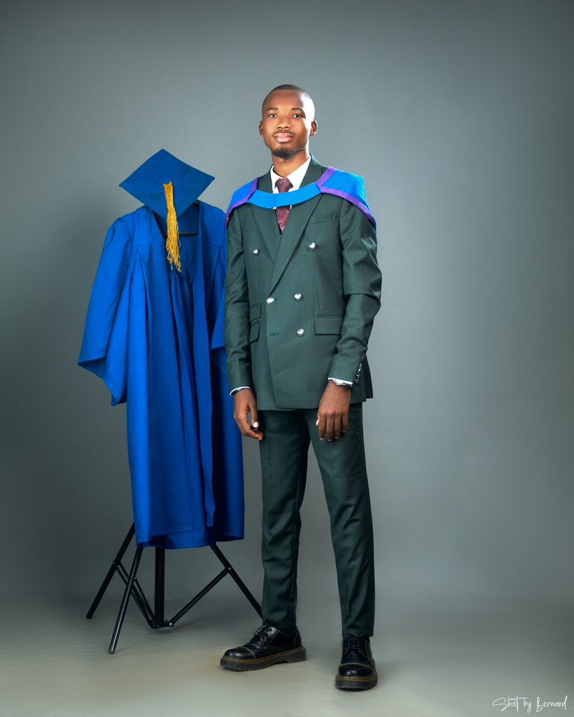 agomwilliams's tweet photo. ✅ First Class Honors🥹
Second Best Graduating Student, Mechanical Engineering
CGPA 4.81😩
At least 4.5/5.0 every semester for 10 semesters🥳

Today, I graduATE!🤩🤭 https://t.co/9WT0LkYWFe