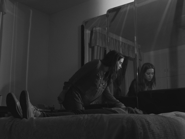 “Piel suave, ojos violentos” #cortometraje Alma aguanta los abusos de Duna por la atracción que siente hacia ella, hasta que una noche Alma sale de su silencio y se propone demostrar que es capaz de hacerle el mismo daño.
► youtube.com/watch?v=9YxuMv…
.
#ShortFilm #Love #Lesbian