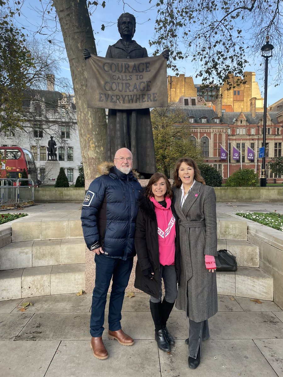 Sarah Wootton (@sarah_wootton) on Twitter photo In Westminster for today’s historic Commons debate on #ChoiceAtTheEndOfLife
I want to pay tribute to <a href="/kimleadbeater/">Kim Leadbeater MBE MP</a> who has led the bill with respect, compassion & integrity and to the incredible <a href="/dignityindying/">Dignity in Dying</a> team, families & supporters 👏💪🫡 In Westminster for today’s historic Commons debate on #ChoiceAtTheEndOfLife
I want to pay tribute to <a href="/kimleadbeater/">Kim Leadbeater MBE MP</a> who has led the bill with respect, compassion & integrity and to the incredible <a href="/dignityindying/">Dignity in Dying</a> team, families & supporters 👏💪🫡