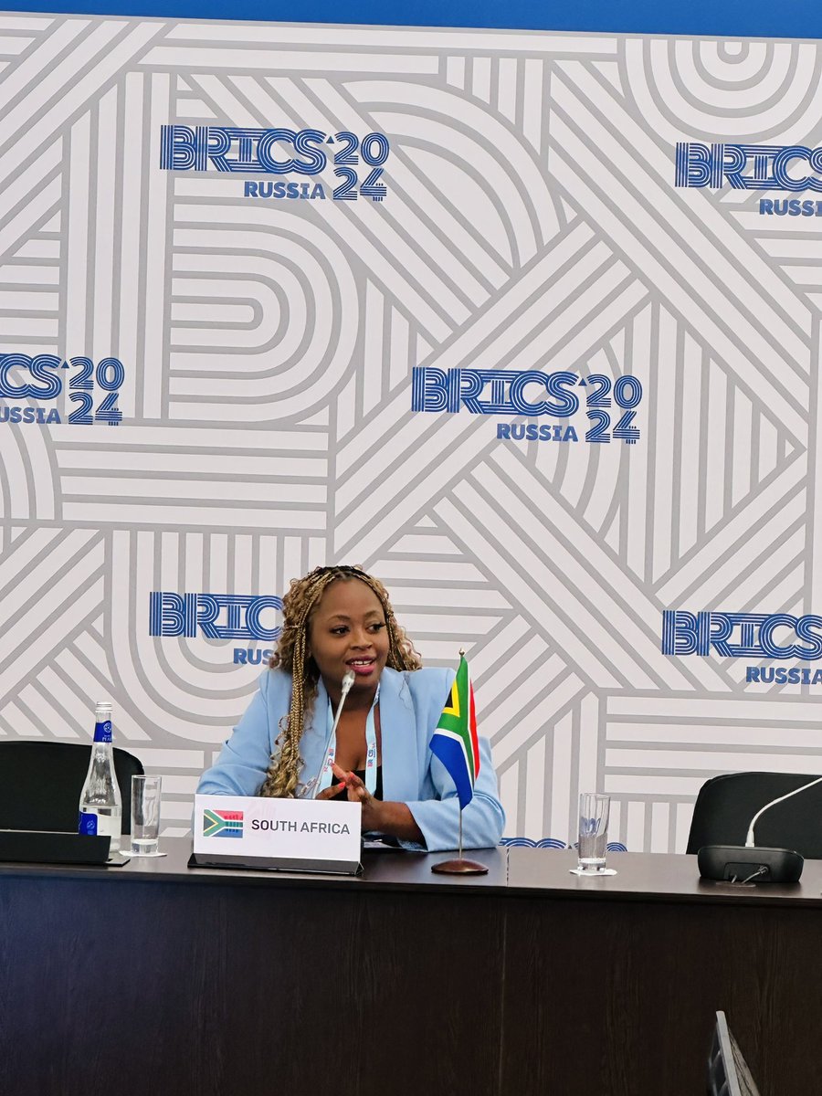 The only health professional (Nurse, Midwifery educator) within the the 9th BRICS young scientist forum present to share my project on the introduction of mhealth for maternal and child health in South Africa. 🇿🇦 
<a href="/ASSAF/">threads.net/@is_assaf</a>, The National Research Foundation of South Africa (NRF),