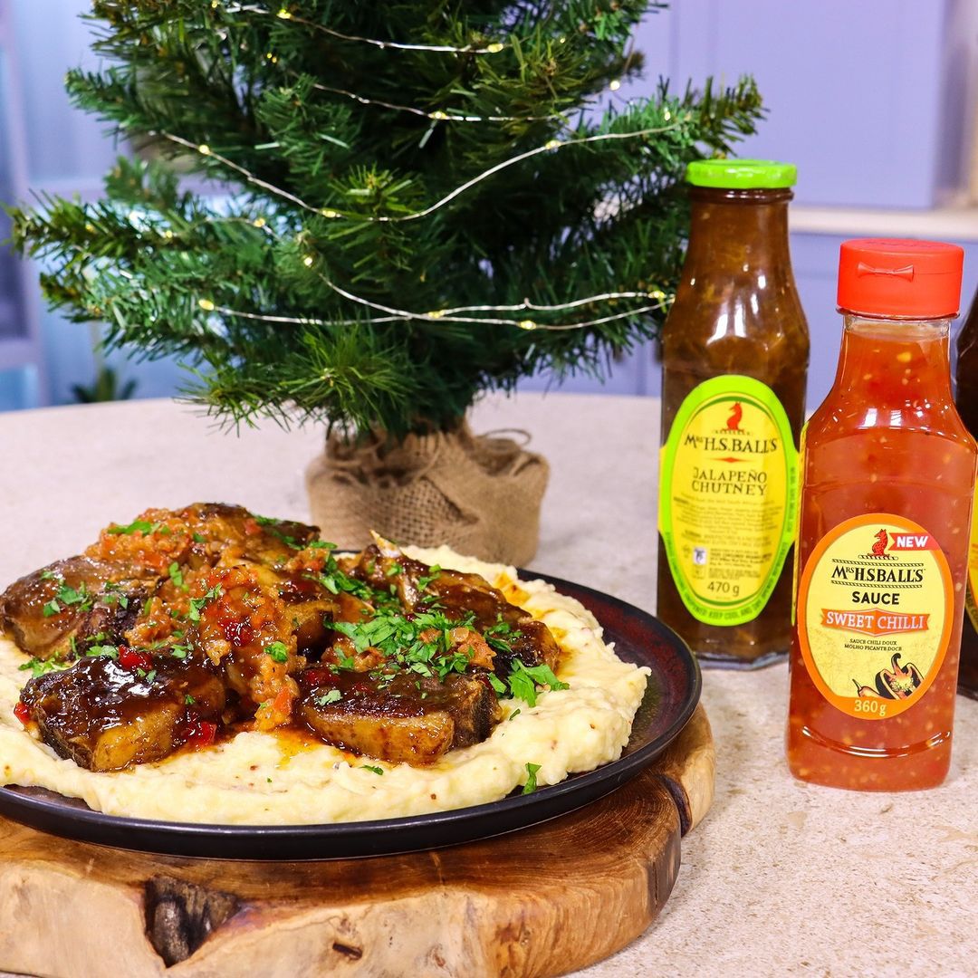 This week on the <a href="/expressoshow/">Expresso Show</a>: festive flavors in the kitchen!✨ <a href="/SuzelleDIY/">SuzelleDIY</a> served up lekker lamb chops with a spicy, cheesy mash &amp; the star of the show Mrs Balls Sweet Chilli Smoortjie.✨ @Thefunnychef whipped up phyllo bobotie cups,  paired with Mrs Balls Chutney
##MrsBalls