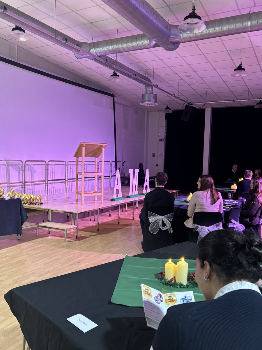 Alvaston_Moor's tweet photo. What an incredible night!

Last night we hosted our annual Scholar’s Awards Evening and what a truly inspirational evening it was.

Thank you to all of our families who joined us and for sharing in such wonderful successes! https://t.co/3u44NzrvN1