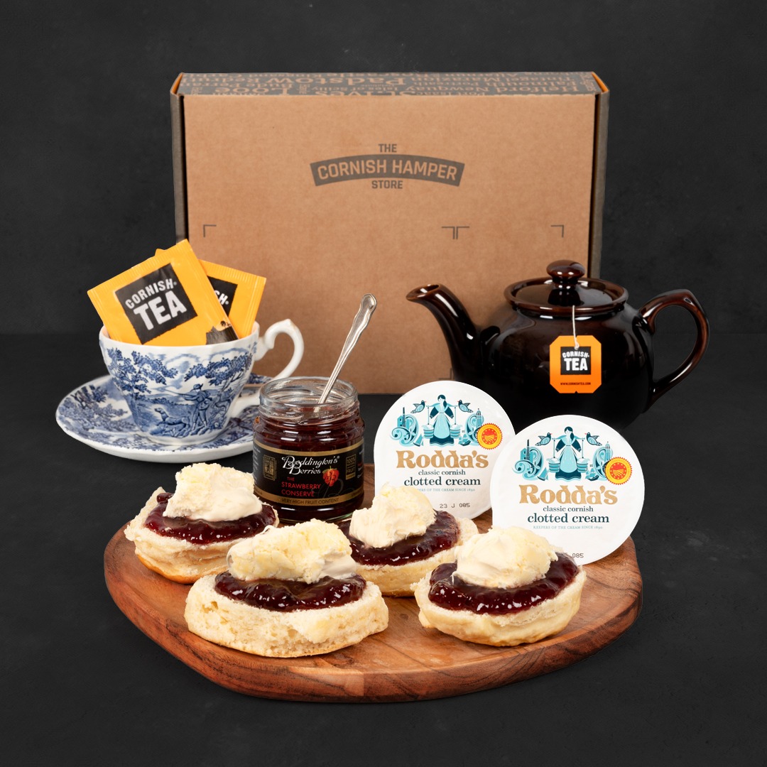 You know we had to…

£1 Cream Teas are BACK 🖤

Only 50 available (like before) and it's first come, first served. These sold out in minutes last year 😲

Too late? Shop our Black Friday Sale, with up to 50% off✨

 👉thecornishhamperstore.co.uk/category/black…
