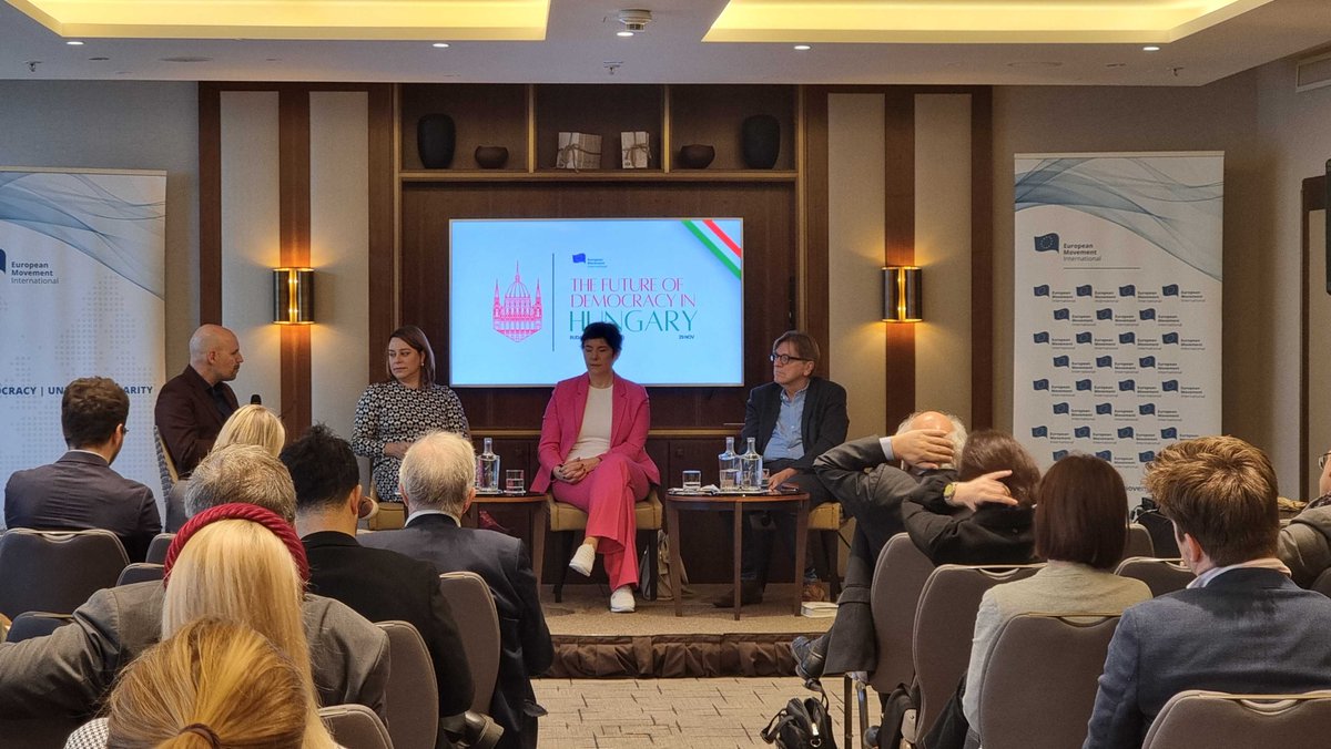 It's a full room in Budapest! 🇭🇺

We're kickstarting the 2nd day our Assembly with an engaging discussion on the future of democracy in Hungary. 🗳️

#HungaryDeservesBetter 
#EMIAssemble