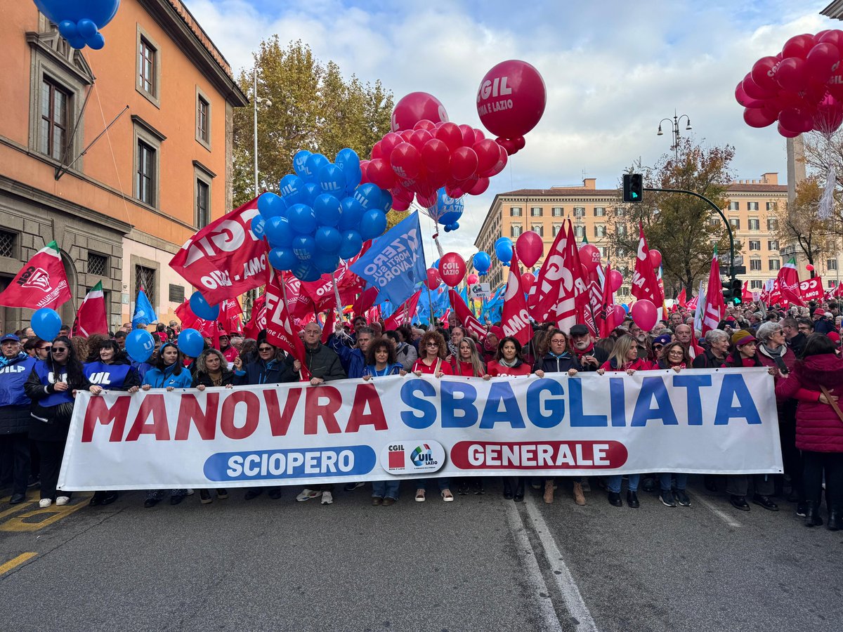 🟥IL  MONDO DEL LAVORO ALLO SCIOPERO GENERALE
Dagli operai ai lavoratori pubblici, dai precari ai pensionati, tutte le categorie della Cgil oggi scendono in piazza 

Tutti gli aggiornamenti: tinyurl.com/2taxepy2
