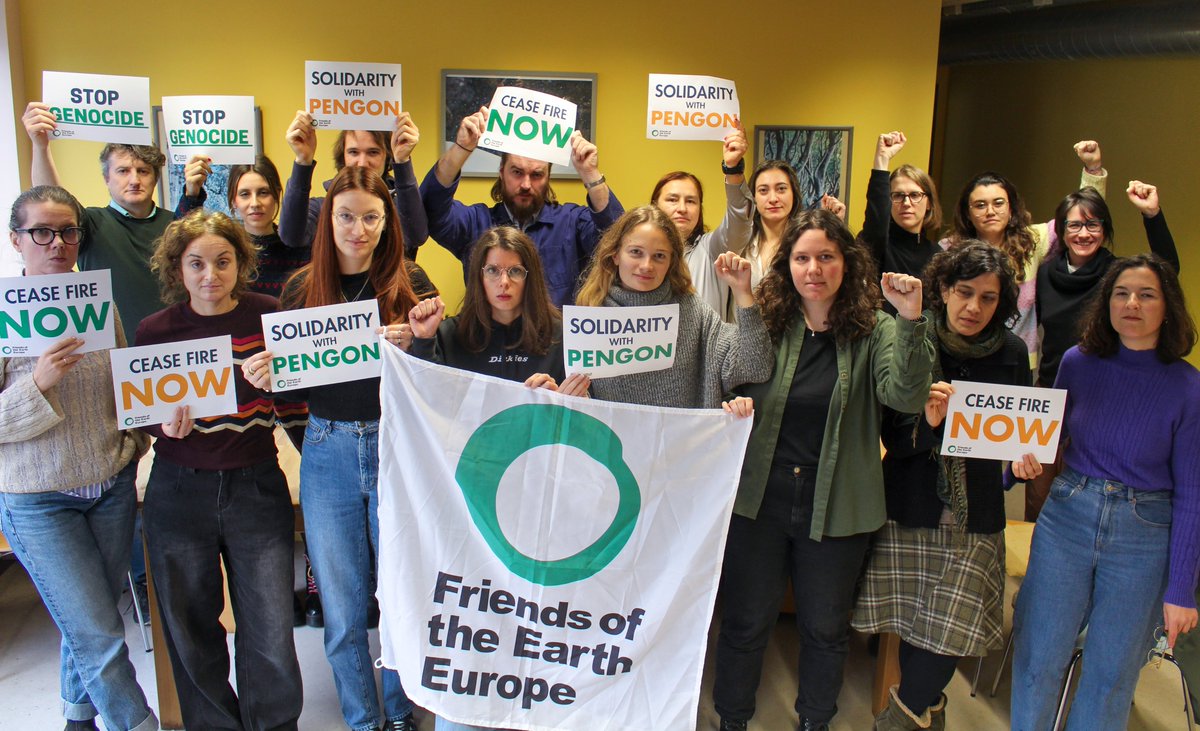 1/2 Today, as every day, our thoughts are with the people in Gaza, who have been victims of merciless brutalities, massacres and destruction over the past year. FoEE condemns the crimes committed by Israel in Gaza and the West Bank.
<a href="/FoEint/">Friends of the Earth International</a>  #StopGenocide #CeaseFireNow