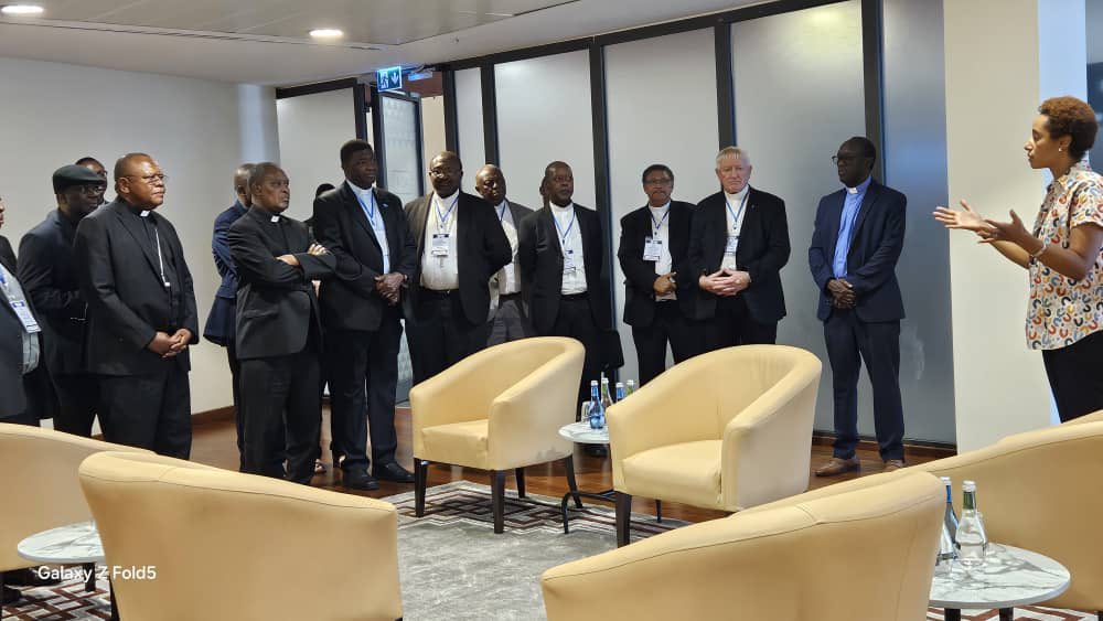 Cardinal Fridolin Ambongo Besungu (@tatacardinal) on Twitter photo #SCEAM à #Kigali/28.11.2024 
 
Et gratitude aux autorités ecclésiales et gouvernementales du Rwanda pour l'accueil et la mise à disposition des lieux qui accueilleront nos assises en Juillet 2025. #SCEAM à #Kigali/28.11.2024 
 
Et gratitude aux autorités ecclésiales et gouvernementales du Rwanda pour l'accueil et la mise à disposition des lieux qui accueilleront nos assises en Juillet 2025.