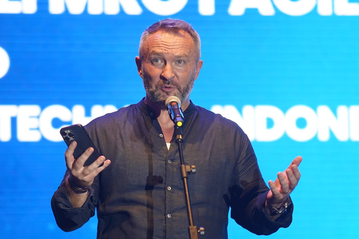 FL Technics tweet media