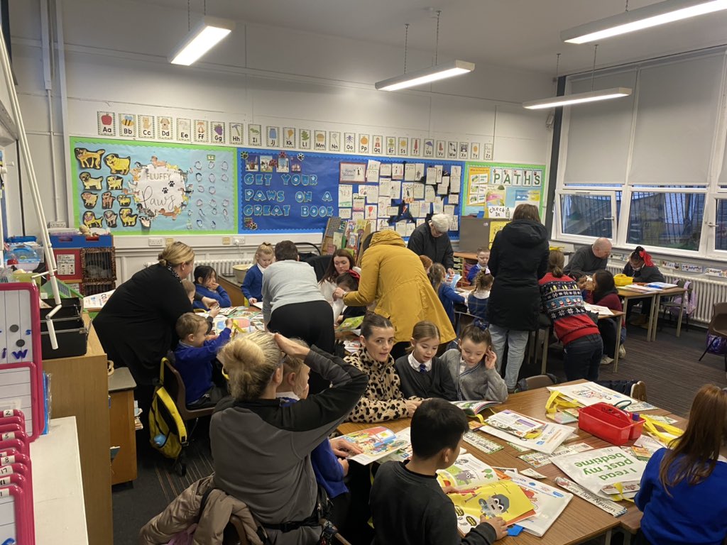 HillingtonPS's tweet photo. A massive success this morning with so many families in supporting their children's learning as we launched the #ReadWriteCount #BookBug bags. Thank you to alll the families who attended. ๐ #ReadingForLife https://t.co/nOeIMiHHkM