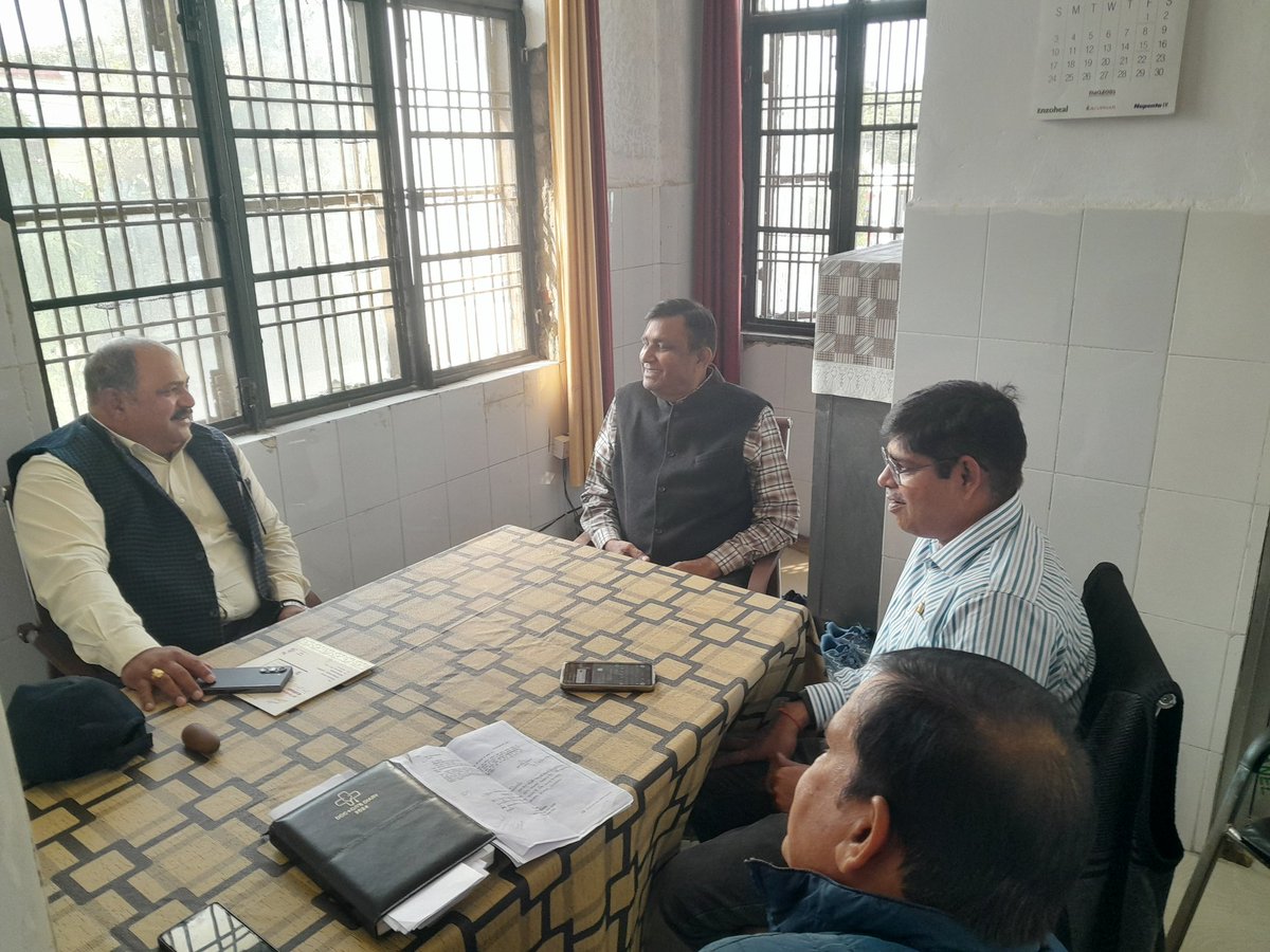 CmoSwti10623's tweet photo. मुख्य चिकित्सा अधिकारी महोदय    
  जनपद श्रावस्ती   द्वारा जिला चिकित्सालय पहुंच कर इमरजेंसी वार्ड लेबर रूम एवं N S N C U   वार्ड का  निरीक्षण किया गया https://t.co/WhQPk6lb03