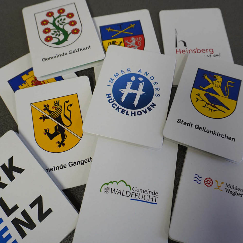 Handliche Karten bieten Überblick über „Leuchttürme“ im Kreis Heinsberg (Foto: Kreis Heinsberg)

Mehr auf skverlag.de | #Rettungsdienst #Notfallsanitäter #Rettungssanitäter #Notarzt #Feuerwehr #Katastrophenschutz #Kreis_Heinsberg

bit.ly/4fMx3SJ