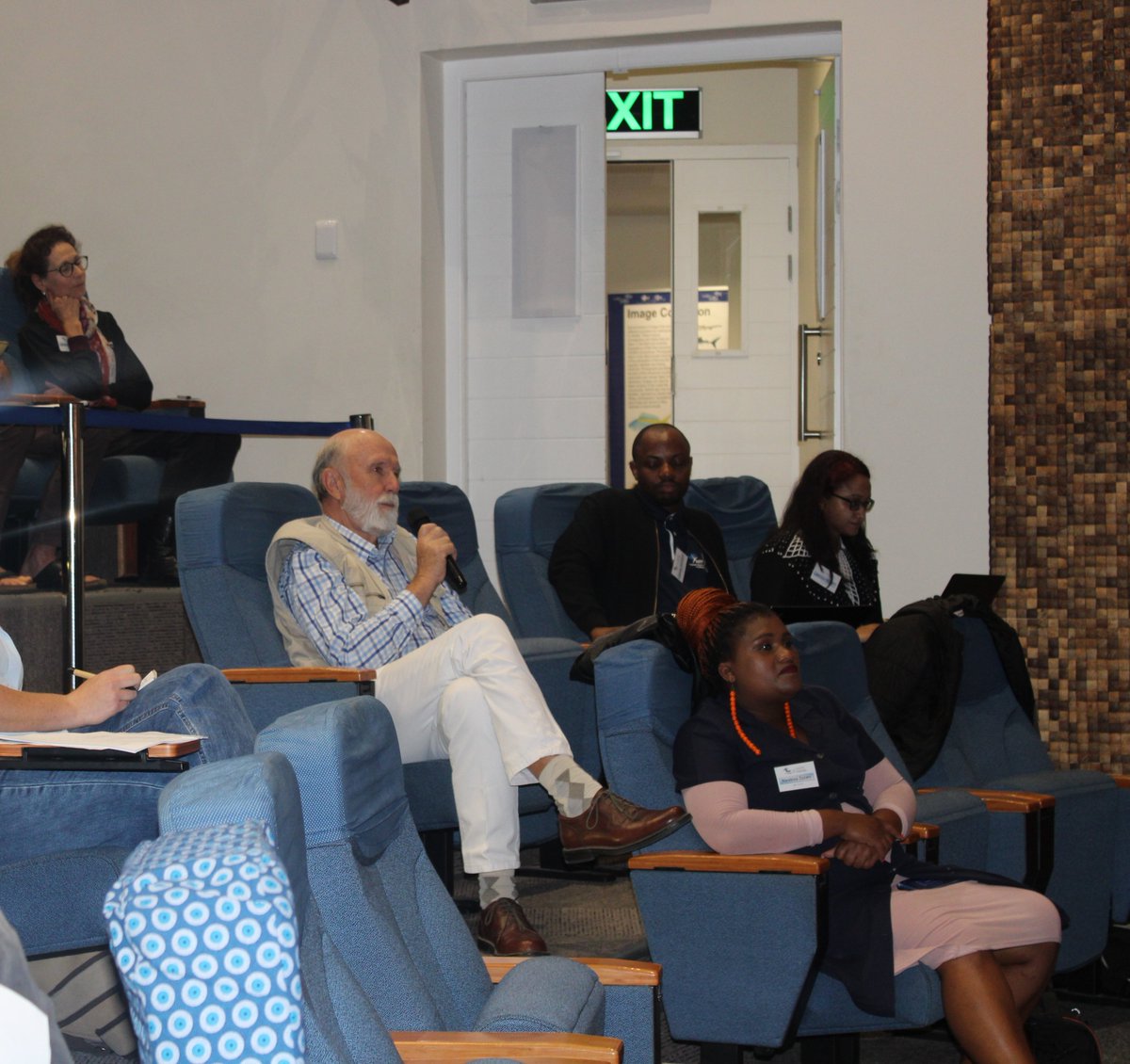 NRF_SAIAB's tweet photo. The first session of the NRF-SAIAB 2024 Student Symposium is complete!

We have kicked off the day with incredible presentations from both online and in-person attendees, highlighting exciting student research and innovation. https://t.co/ikkqQX15Wk
