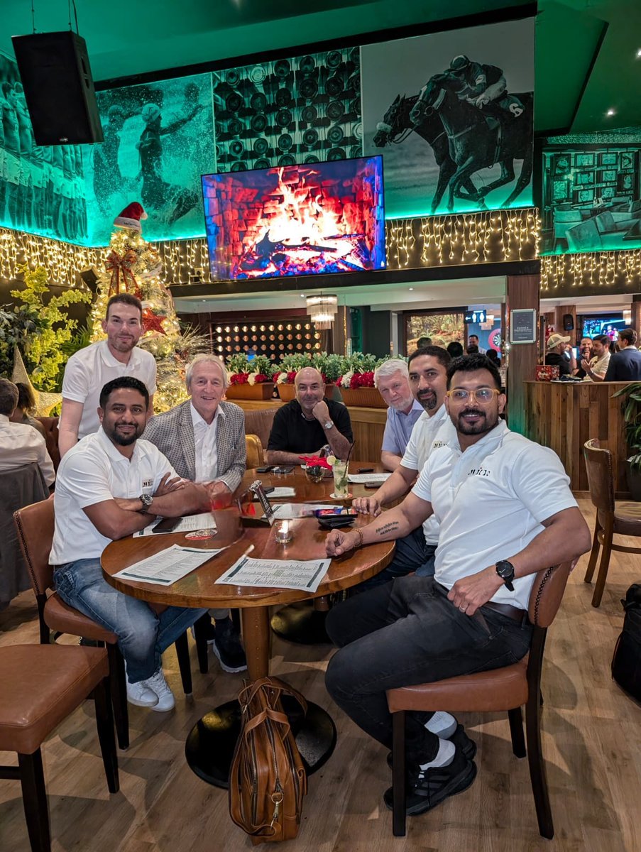 Today is the last day at the Big 5 Exhibition in Dubai!

Last night the Albion team went out to celebrate all their hard work!

Come visit Albion in the UK Pavilion at stand 1E20 We hope to see you there!

albionvalvesuk.com
#AskForAlbion
#AlbionVlaves
#BIG5Dubai
#Big5Global