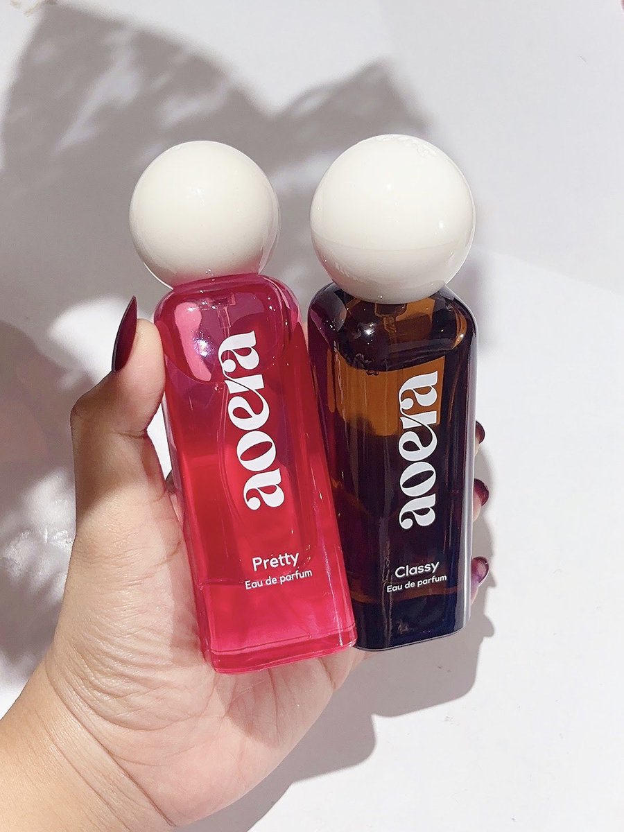 bulbulkun's tweet photo. Parfum Aoera ini amat sangat bikin aku penasaran kebangetan! Konsepnya uniqueee~✨
Terinspirasi dari kehidupan wanita "sebelum dan sesudah menikah!"
Dan jujurrrr.. karena udah nikah, aku related banget haha🤪

Kepo ga sih?!
Atau malah jadi pengen nikah biar related juga?!😗🤏 https://t.co/WfX6GznHaC