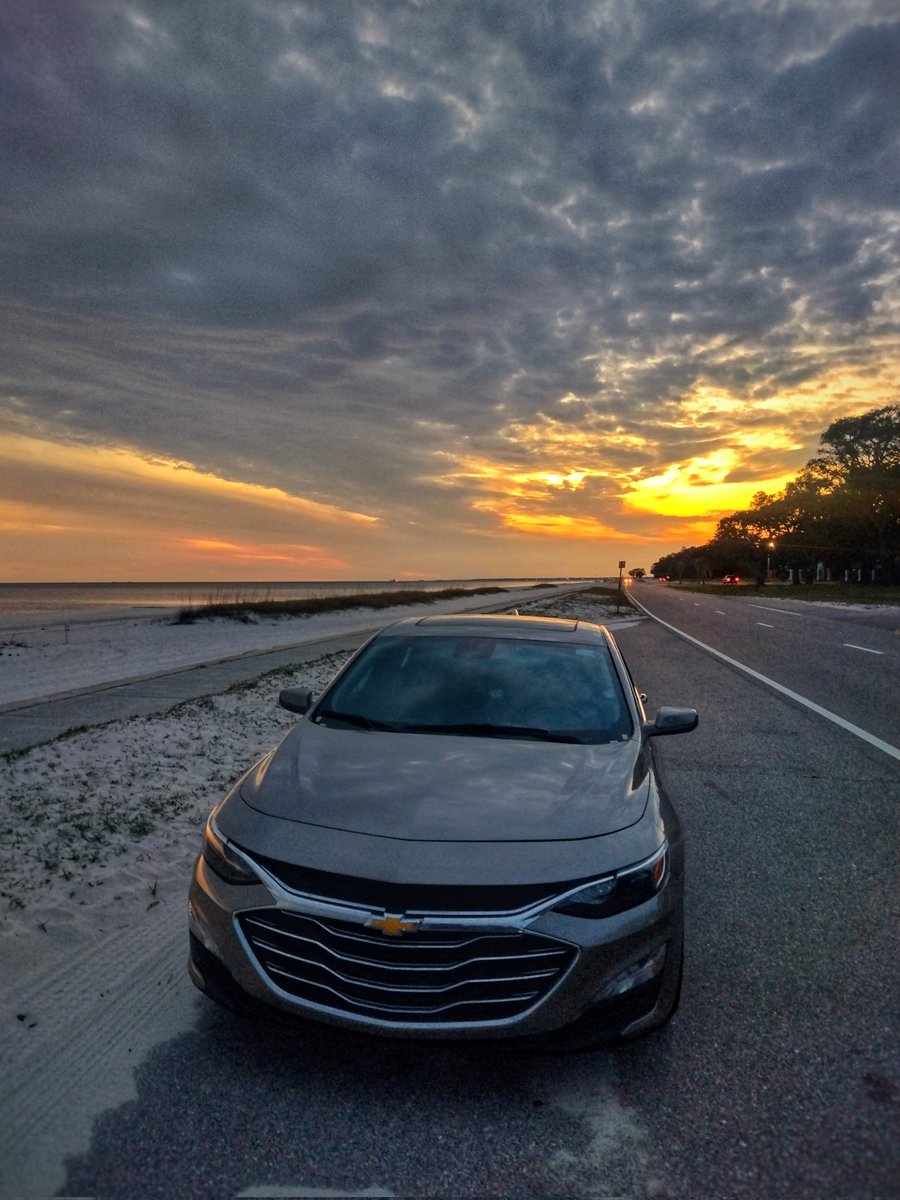stanmade's tweet photo. #Sunset over the #Gulf of #Mexico #coast in #Mississippi. The plan was to leave #Interstate10, cruise &amp; explore #Gulfport &amp; #Biloxi along #scenic #Route90 into the #sunset. Only got as far as #BaySaintLouis &amp; #PassChristian. Thoroughly satisfying #sandy #beaches, still. https://t.co/pWu79AeB5b