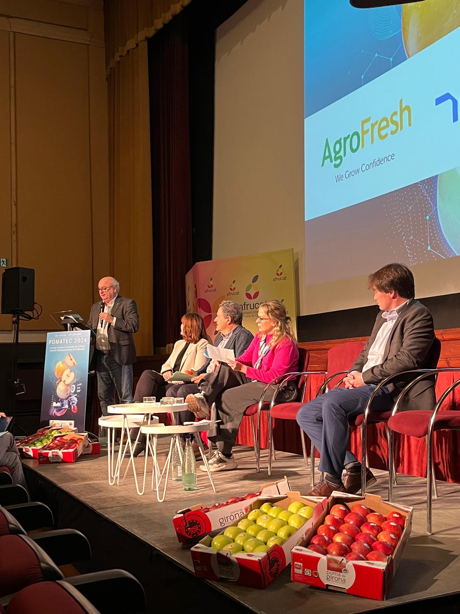 Afrucat's tweet photo. Inauguració de la jornada #pomatec amb el
Sr. Jordi Colomí, Alcalde de Torroella de Montgrí @AjTorroella, representant del #DAAC @gencat,
representant de la @DiputacioGirona i la Sra. Montse Baró, presidenta d’ @Afrucat.
#jornadapomatec24 https://t.co/yZI3eteacd