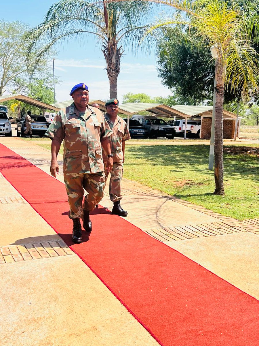 SANDF_ZA's tweet photo. READ || Joint Tactical Headquarters Limpopo hosted a Goodwill Parcel Project 2024 at the Musina Operational Base on Wednesday the 27 November 2024.
https://t.co/e73vw1Gecz
#SANDF
#JointOperationDivision
#JointOperationLimpopo
#OperationCORONA
#GoodwillParcelProject https://t.co/pDAQ4l3T7k