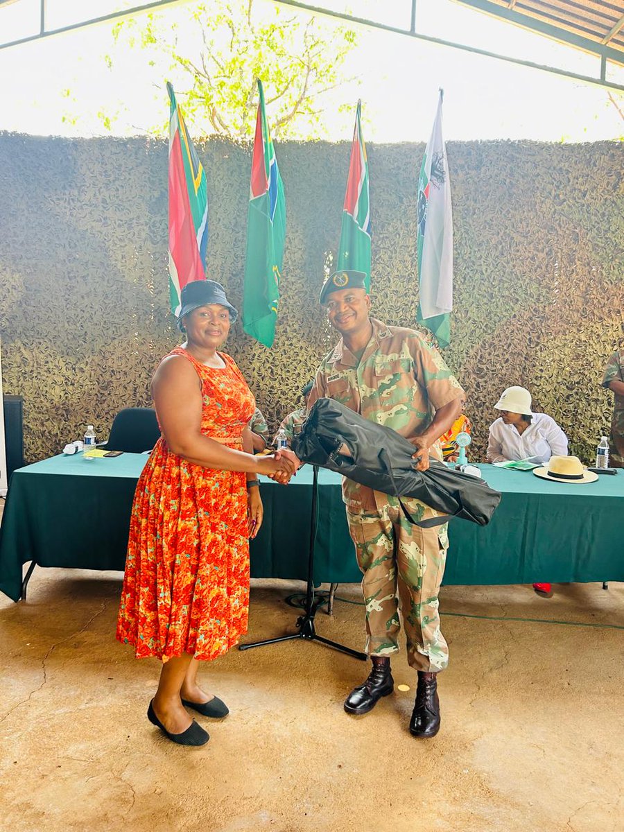 SANDF_ZA's tweet photo. READ || Joint Tactical Headquarters Limpopo hosted a Goodwill Parcel Project 2024 at the Musina Operational Base on Wednesday the 27 November 2024.
https://t.co/e73vw1Gecz
#SANDF
#JointOperationDivision
#JointOperationLimpopo
#OperationCORONA
#GoodwillParcelProject https://t.co/pDAQ4l3T7k