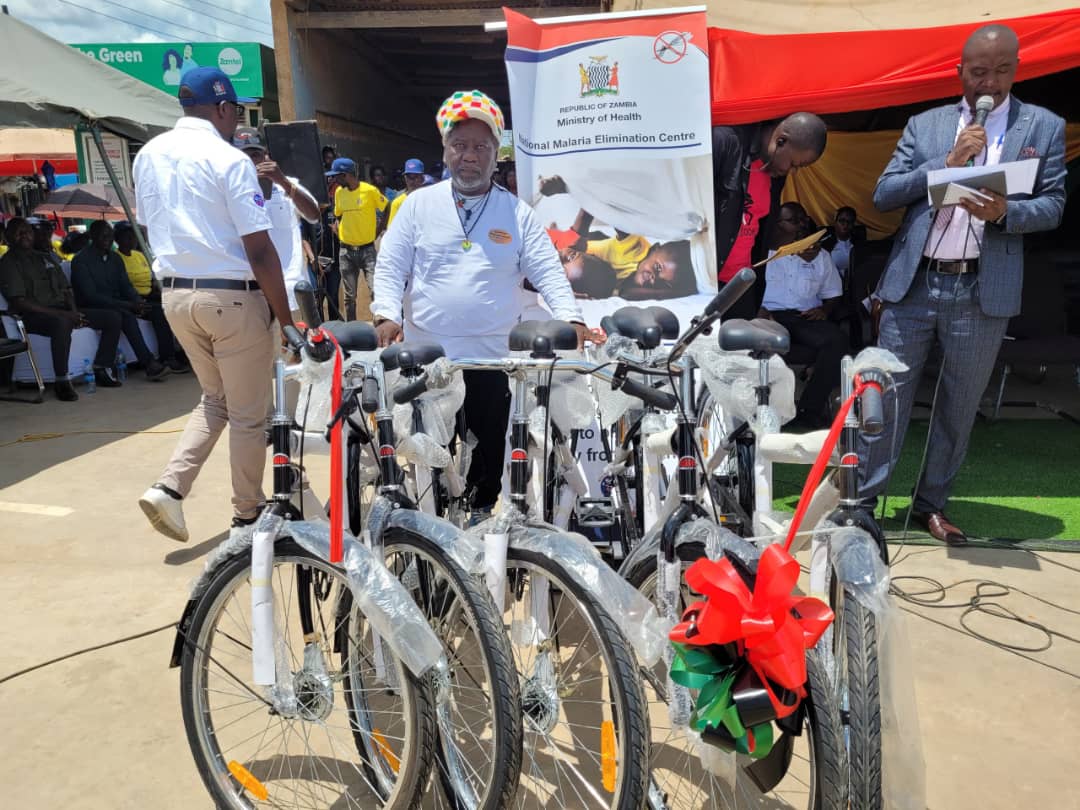 ALMA_2030's tweet photo. Earlier this week, Zambia launched its #SADCMalariaWeek commemorations in Mansa, Luapula Province—one of the highest #malaria burden areas; under the theme: "Resilient Health Systems and Communities: Key to Malaria Elimination."
The Zambia End Malaria Council handed over 113 bicycles to CHWs under the “Buy A Bicycle” campaign, empowering them to reach hard-to-reach areas, boost malaria sensitisation & deliver life-saving commodities.
Shout out to the Zambia Malaria Youth Corps for joining efforts to #endmalaria!
#ZMSWM