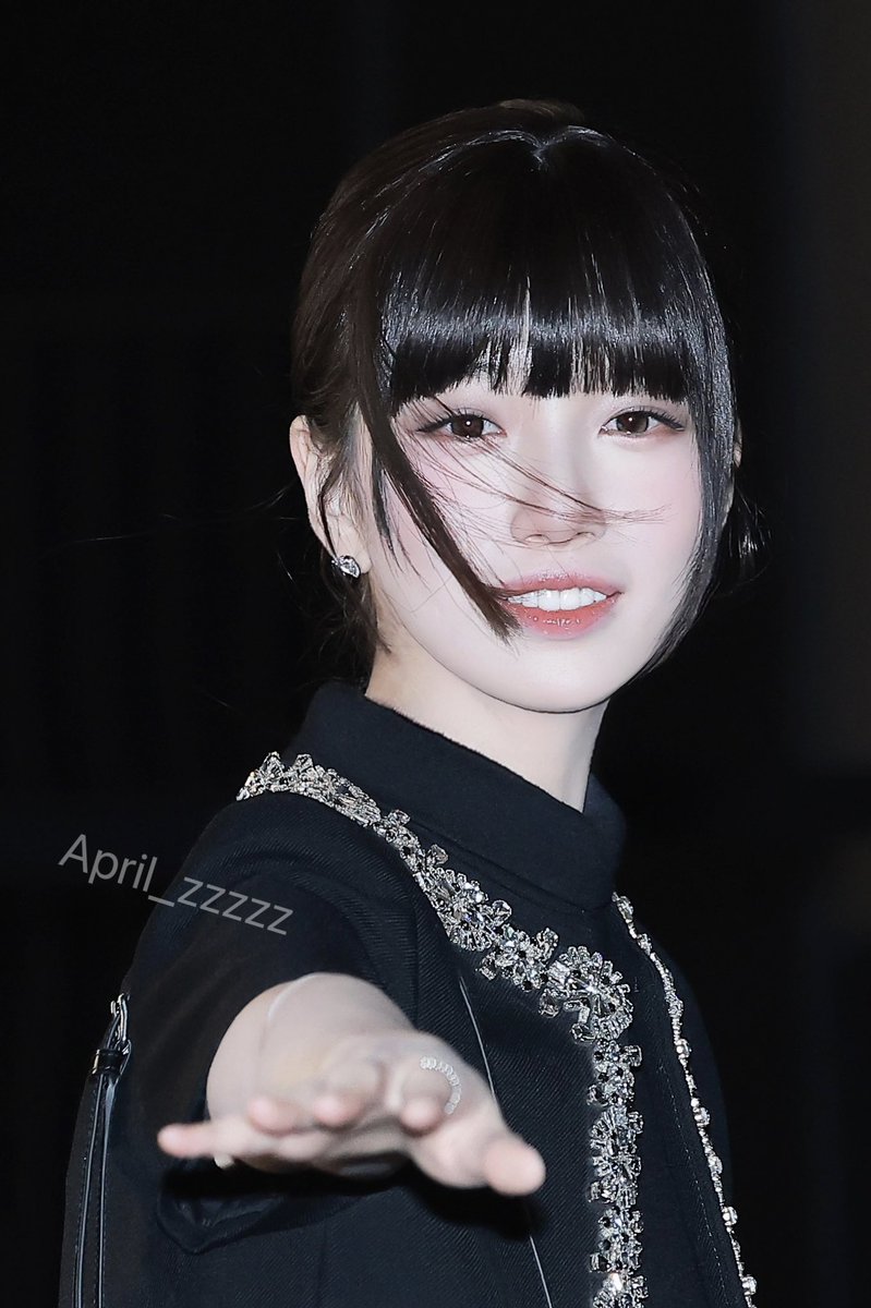 😍🥰😘extremely beautiful～

20241128 CELINE 

#suzy #BaeSuzy #수지 #배수지 #裴秀智 
#秀智 #skuukzky