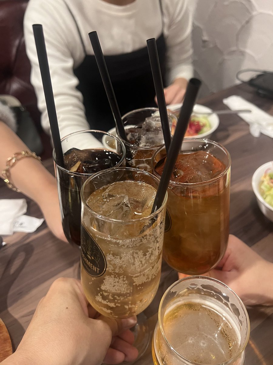 いつき@ブロガー5年生🍀子連れ旅行ブログ✈️🏰 (@3papablog) on Twitter photo 低浮上してますがオフ会でうぇーいしてました🤪🍺
昼からビール最高っ‼️🍺🍺
真面目なアカウントにしようかと思ってたけど無理だな🤪
今週もおつかんぱいですっ✨🍺🤪 低浮上してますがオフ会でうぇーいしてました🤪🍺
昼からビール最高っ‼️🍺🍺
真面目なアカウントにしようかと思ってたけど無理だな🤪
今週もおつかんぱいですっ✨🍺🤪