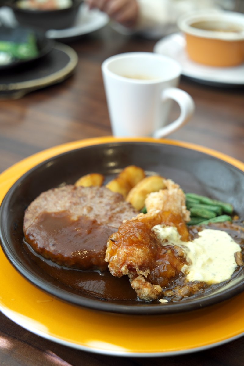 pao5255's tweet photo. 家族総出で仕事の買い出しに出かけ、買い物前にガストでランチ(^-^)
α7CII Meopta Openar 2/45
#Meopta #Openar https://t.co/K7H05JFMkk