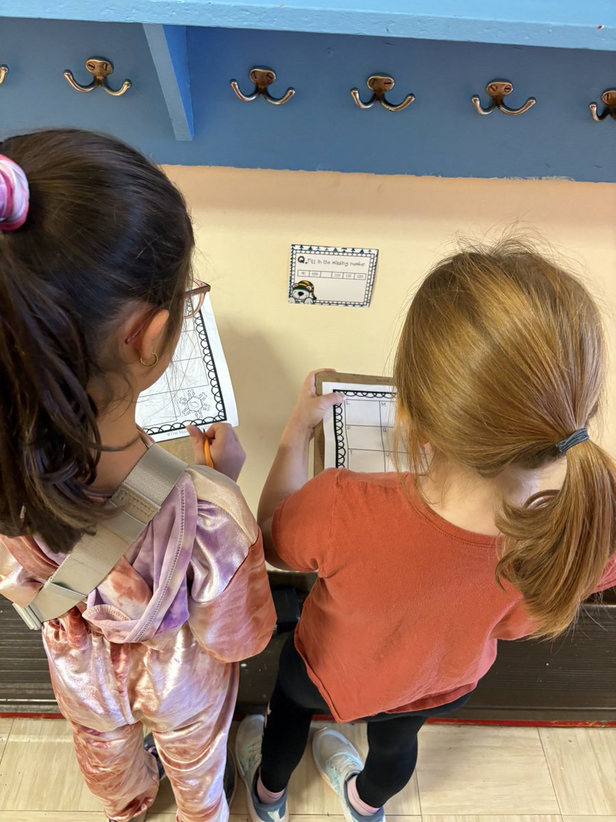 MsHickeysClass's tweet image. Ss exploring increasing patterns! @MorrisAcademy1