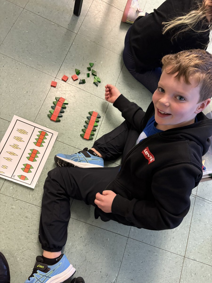 MsHickeysClass's tweet image. Ss exploring increasing patterns! @MorrisAcademy1