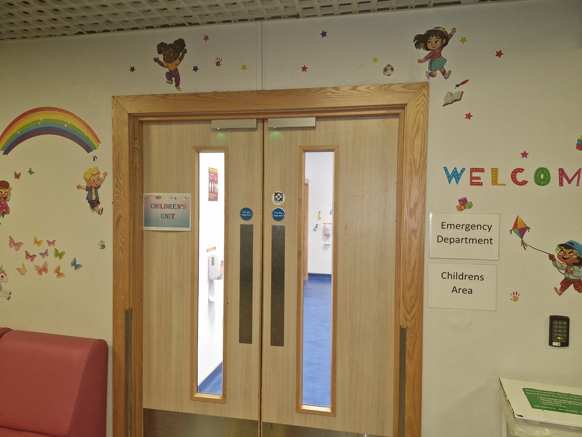 mena_mcmorrow's tweet image. Our new Children's Area in @EMedSligo. A safe, child & family-friendly unit with ample space, adapted to suit the needs of our paediatric population.🌈 @MauraHeffernan2 @GeorginaKilcoy3 @bronataaffe @bernie_biesty