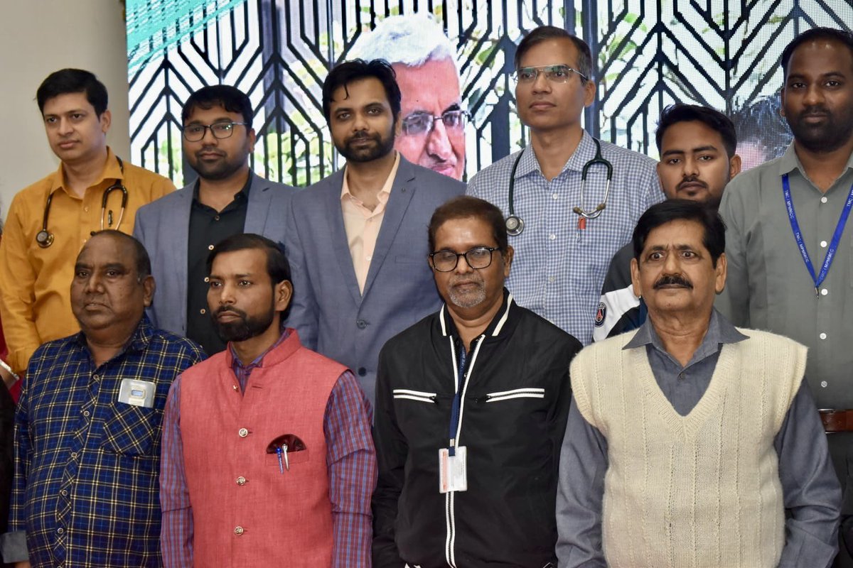 drakhilkapoor1's tweet image. Lung Cancer Awareness Program held today at Tata Memorial Centre, Varanasi with 250+ patients and caregivers.

Every step forward is a step toward hope. 

Together, we can fight, raise awareness &amp;amp; inspire
@Bipinesh Great work

#CancerSupport #FightCancer #IndiaDetectsToDefeat