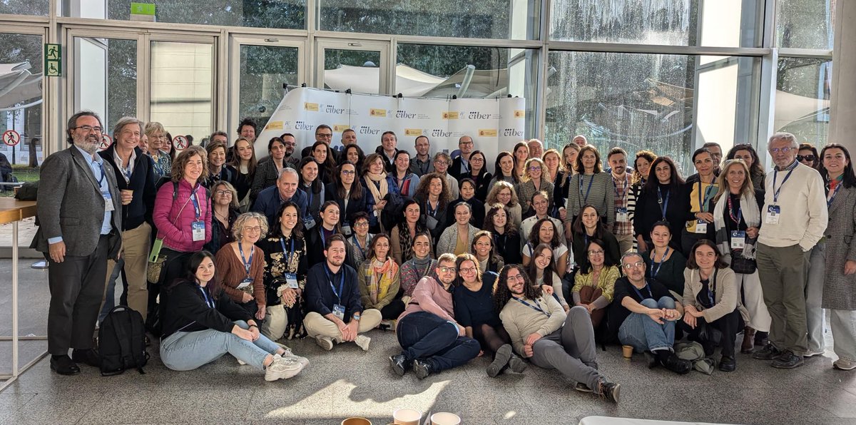 Palau_Lab's tweet photo. Nuestros IPs @janethoenicka y @FrancescPalau4 han asistido esta semana al primer #CongresoCIBER celebrado en Valencia ❤️‍🩹, promoviendo el trabajo conjunto entre todas las áreas de investigación. 📸Aquí 👇 la representación del @CIBERER 👏 https://t.co/RMHjVoiSa6