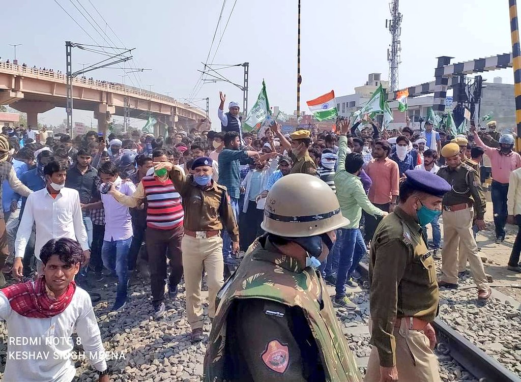 Ritesh Kumar Gurjar (@riteshgurjar31) on Twitter photo तारीख़ें और वक्त उनका इंतजार कर रहे है,
क्योंकि नरेश मीणा का नाम एक दिन पूरी दुनिया में गूंजेगा। <a href="/NareshMeena__/">Naresh Meena</a>
#नरेश_मीणा_को_रिहा_करो
#नरेश_मीणा_को_रिहा_करो तारीख़ें और वक्त उनका इंतजार कर रहे है,
क्योंकि नरेश मीणा का नाम एक दिन पूरी दुनिया में गूंजेगा। <a href="/NareshMeena__/">Naresh Meena</a>
#नरेश_मीणा_को_रिहा_करो
#नरेश_मीणा_को_रिहा_करो
